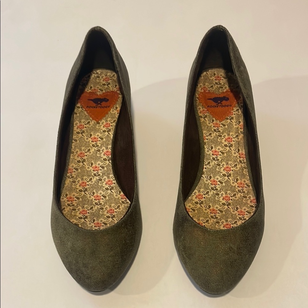 Rocket Dog Gray Green Low Heels Like New